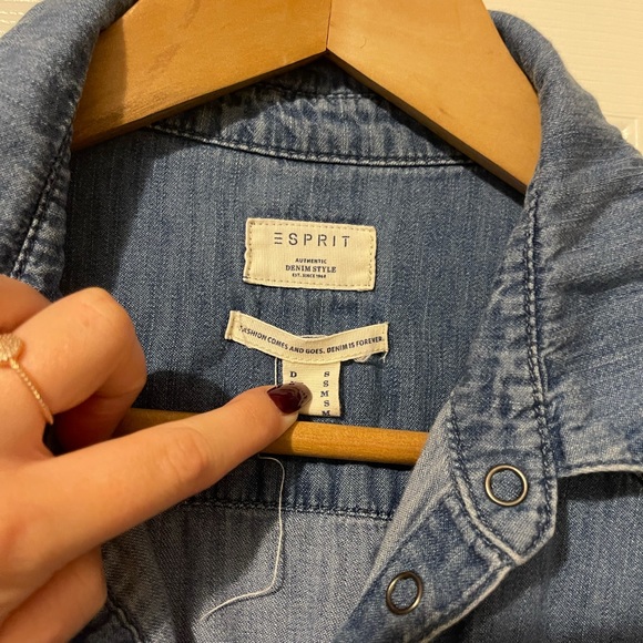 ESPRIT Denim Shirt with frayed hem - Picture 3 of 4